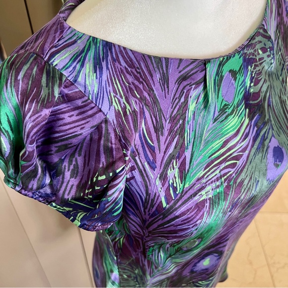 100% Silk Banana Republic Size Medium Peacock Tunic Top in Greens & Purples. - Picture 7 of 7